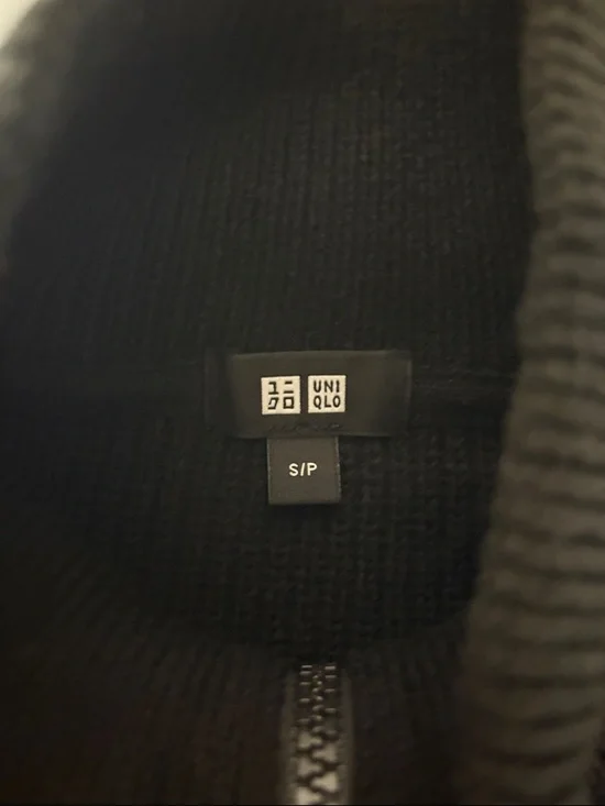 Uniqlo Black Knit Zip Up Sweater Small NWOT - Picture 2 of 6